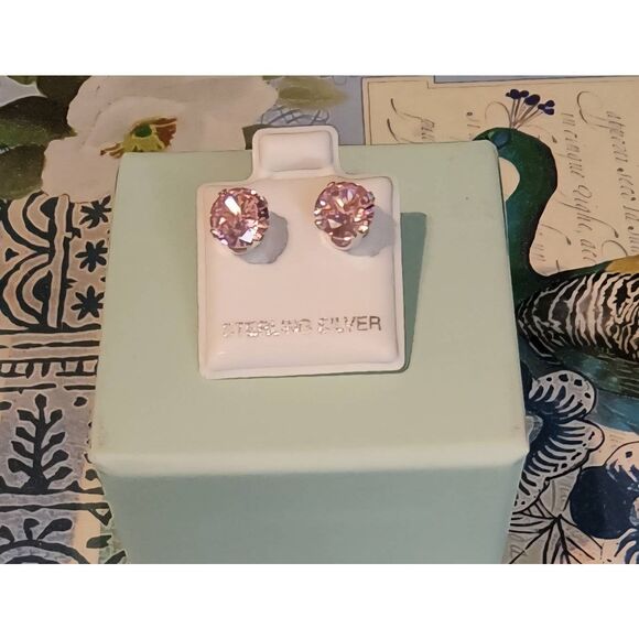 Stunning 2 Carat Genuine Lab Created Pink Sapphire Round Cut Stud Earrings~925SS - Picture 1 of 2